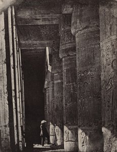 Théba, Medinet Habu, a palota galériái alkotó: Maxime Du Camp