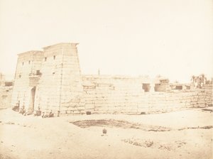 A Khons templom általános képe, Karnac, Théba, 1849-50. alkotó: Maxime Du Camp