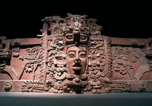Kinich Ahau napisten, Campeche államból, a maja civilizációból, 6-9. század (stukkó)