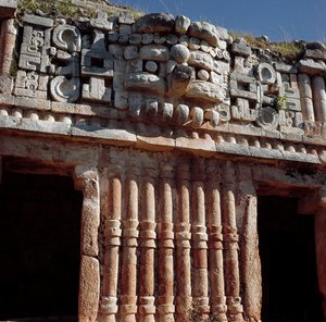 Kilátás a palotára alkotó: Mayan Mayan