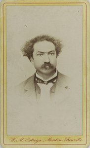 Robert Planquette zeneszerző portréja 1848-1903, c. 1880. alkotó: Menton . Photo studio W.M. Ostroga