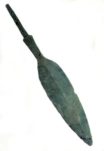 Mezopotámia: kolosszális lándzsa „Lugal, Kish királya” nevébe írva. Archaikus dinasztia. Kr.e. 2600. A Tello weboldaláról. V 0,13x0,85 m Párizs, musee du Louvre