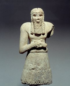 Keleti régiségek: Ginak hercegnek fogadott orant mészkő szobor. Mezopotámia. Kr.e. 2750. V 0,26 m Párizs, Musee du Louvre alkotó: Mesopotamian Mesopotamian