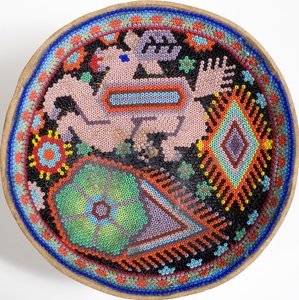 Huichol tál, Sierra Madre, Mexikó (textil) alkotó: Mexican School