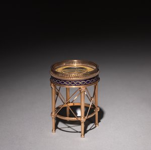 Iránytű, Peter Carl Fabergé cége