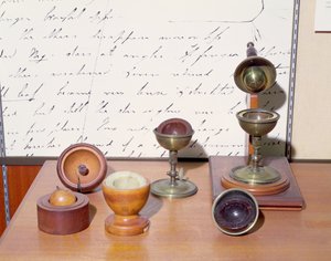 Faraday gömbkondenzora, 1837 körül (vegyes technika)