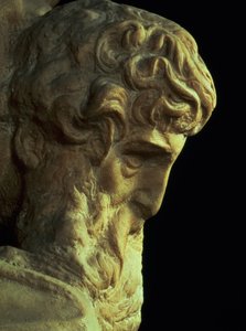 Michelangelo Buonarroti: A győzelem géniusza 1475-1564 egy befejezetlen fej részlete, 1527-28 márvány lásd 52671