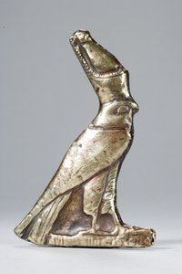 Amulett sólyom formájában (elektrum)