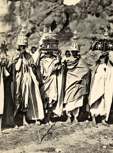 „Birodalom építése” a fasiszta korban: abesszin papok csoportja, 1936.09.05. (f/w fotó) alkotó: Modestino Baldinetti
