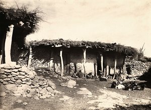 „Birodalom építése” a fasiszta korban: egy abesszin ház Edmò-ban, 1936.09.05. (f/w fotó) alkotó: Modestino Baldinetti