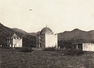 „Birodalom építése” a fasiszta korban: szent muszlimok sírja, 1936.05.09. (f/w fotó) alkotó: Modestino Baldinetti
