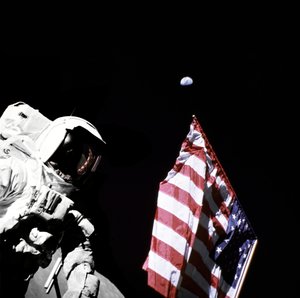 Apollo 17 – NASA, 1972.