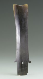 Betakarító kés (hu), Qijia kultúra, ie 2500-2000 körül (jáde) alkotó: Neolithic Period Chinese School