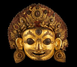 Bhairava feje, kb. 16. század (aranyozott rézzel és hegyikristállyal festve) alkotó: Nepalese School