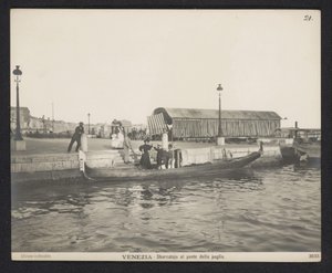 Libegő a velencei Ponte della Paglia mólóján Velence – Sbarcatojo al ponte della paglia (cím a tárgyon)