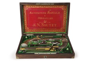Egy pár ezüst szerelvényű puskás kovaköves pisztoly, Versailles, 1825