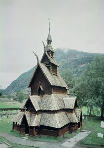 Kilátás a borgundi pálcás templomra, 1150 körül