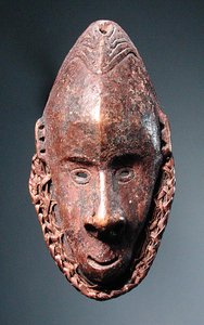 Sepik maszk, Pápua Új-Guineából (fa) alkotó: Oceanic Oceanic