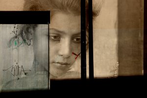 Portré a falon, 2019 (digitális vegyes technika) alkotó: Olivia Gozzano