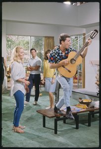 Frankie Avalon és Tuesday Weld az „I