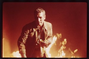 Paul Newman a The Towering Inferno forgatásán alkotó: Orlando Suero