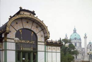 Szecesszió: Otto Wagner (1841-1918) építész által készített, Karlsplatz metróállomás (ma kávézó) pavilonjának képe (Bécsi szecesszió) 1894-1899 Bécs, Ausztria