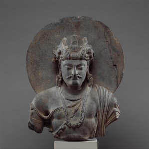 Shakyamuni bódhiszattva mellszobra, 3–4. század (pala)
