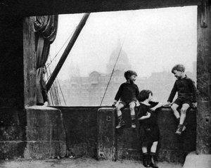 Bankside, a Blackfriars Bridge környékén, London, 1926-1927.