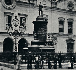 Jose Bonifacio szobra. Largo de S. Francesco, 1895