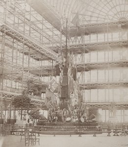 A „Les Guides” látogatása alkalmával felállított katonai trófeát a „Photographic Views of the Progress of the Crystal Palace, Sydenham” című kiadványban nyomtatták ki. alkotó: Philip Henry Delamotte