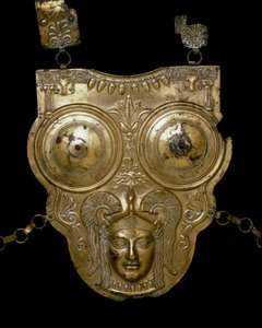 Föníciai civilizáció: Ksour-esSef arany bronz csatahajója (Ksour es Saf, Ksour Essef vagy Ksour Essaf). Kr.e. 3-2. Tunis Bardo Múzeum alkotó: Phoenician