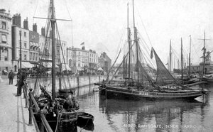 A belső kikötő Ramsgate-ben, Kentben, a XX. század elején.