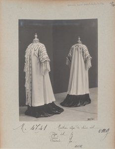 Albumoldal: House of Worth, Kabát alkotó: Photographer French
