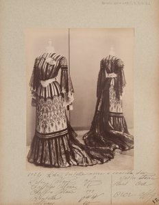 Album oldal: House of Worth, estélyi ruha alkotó: Photographer French
