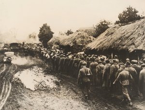 Orosz foglyok Kijev közelében alkotó: Photographer German