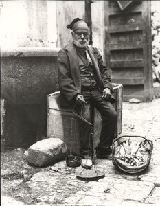 Egy halárus, a "Life in Palermo" című filmből (f/w fotó) alkotó: Photographer Italian