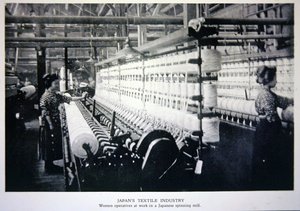 Nők dolgoznak egy japán fonómalomban alkotó: Photographer Japanese