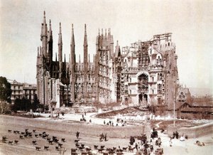 Kilátás a Sagrada Familia épületére, Barcelona, 1900 körül (f/w fotó) alkotó: Photographer Spanish