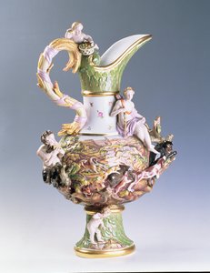 Földet ábrázoló díszkancsó, gyártmány: Misnia, 1860-80 körül (porcelán)