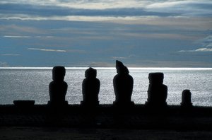 Moai szobrok, Rapa Nui Nemzeti Park, Húsvét-sziget, Chile