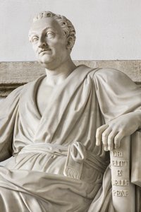 Cesare Beccaria szobra alkotó: Pompeo Marchesi