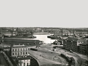 The Docks, Southampton, 1895. alkotó: Poulton and Co