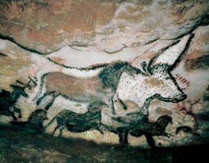 Bika, szarvassal és lóval, felső paleolitikum, a Lascaux-i barlangból, Franciaországból, Kr.e. 17.000-15.000 (festmény)