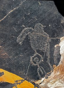 Őstörténet, sziklaművészet: emberi alak sírkősziklája. Kőkorszak Kr.e. 5000-2000. Taghit, Haut plateau du Hoggar (Ahaggar), Algéria alkotó: Prehistoric Prehistoric
