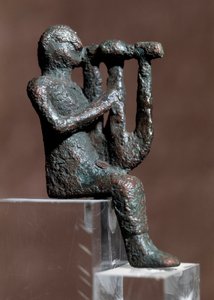 Zenész cithart játszik (bronz szobor, Kr.e. 4-2. század)