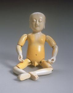 Egy fiú tagolt figurája, Kangxi korszak (1662-1722) (lásd még: 272188)