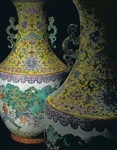 Egy pár Imperial Famille Rose váza (kerámia)