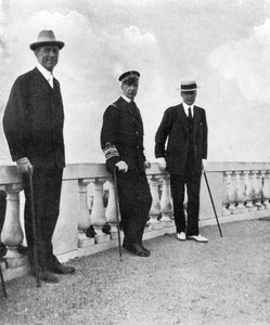 I. György görög király Keppel kommodorral és Lord Howe-val, Korfu, Görögország, 1908. alkotó: Queen Alexandra