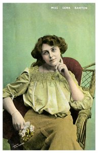 Dora Barton brit színésznő, 1905-1919. alkotó: RW Thomas