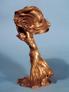 Francois Raoul Larche (1860-1912) amerikai táncosnőt, Loie Fullert (1862-1928) ábrázoló lámpatartó 1900 Párizs, díszítőművészet alkotó: Raoul-Francois Larche